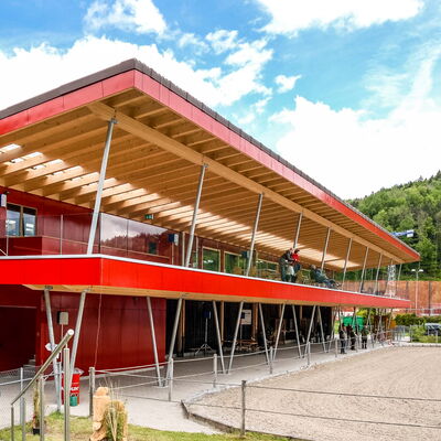 Holzbau Konstruktion Zuschauerterrasse