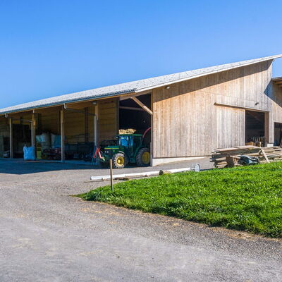 Stallung mit Scheune Holz-Neubau